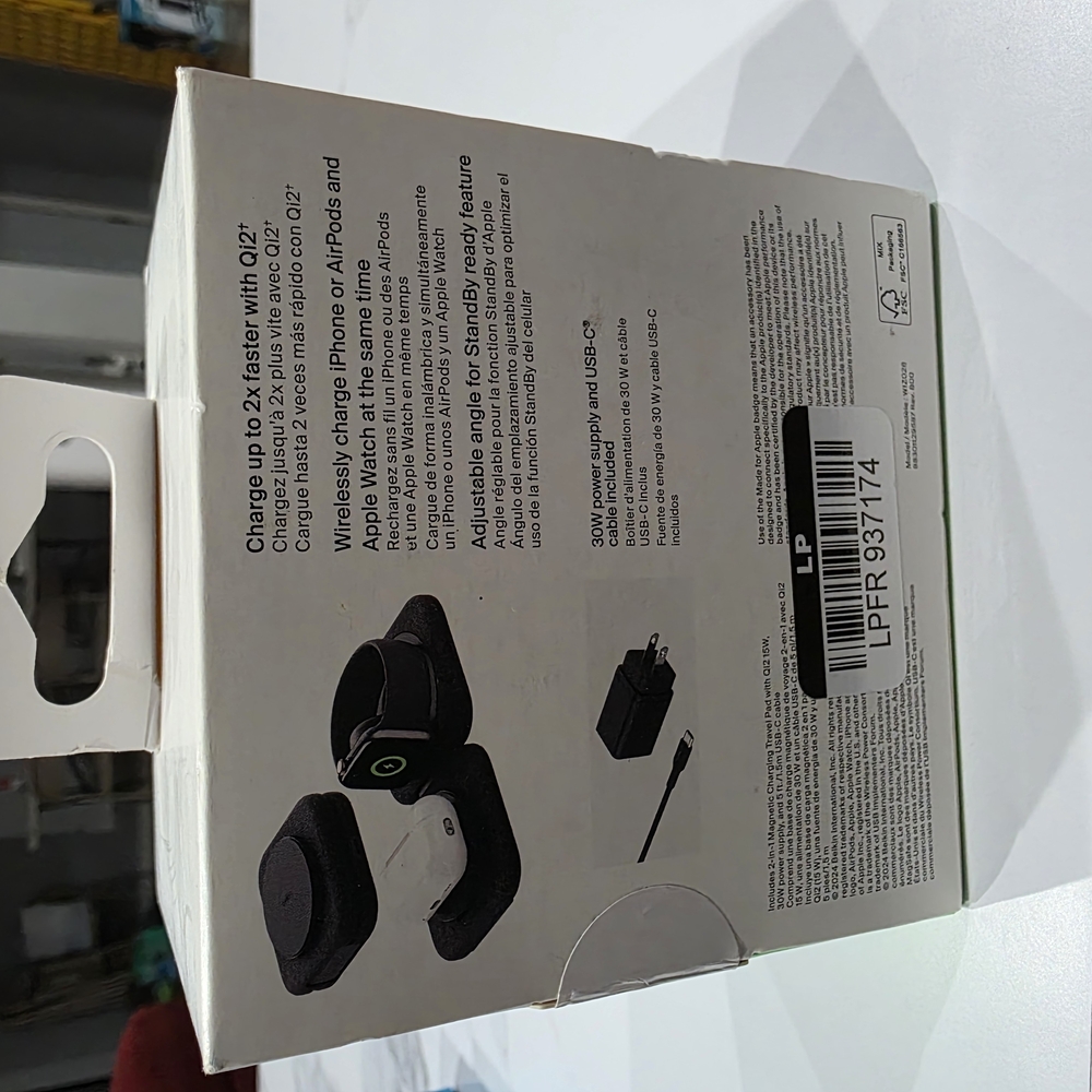 Belkin BoostCharge Pro 2-in-1 Magnetic Charging Pad - Picture 4 of 7